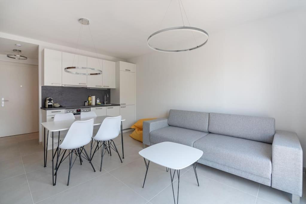 Neu Und Hell In Zentraler Ruhelage Mit Parkplatz Viena Exterior foto