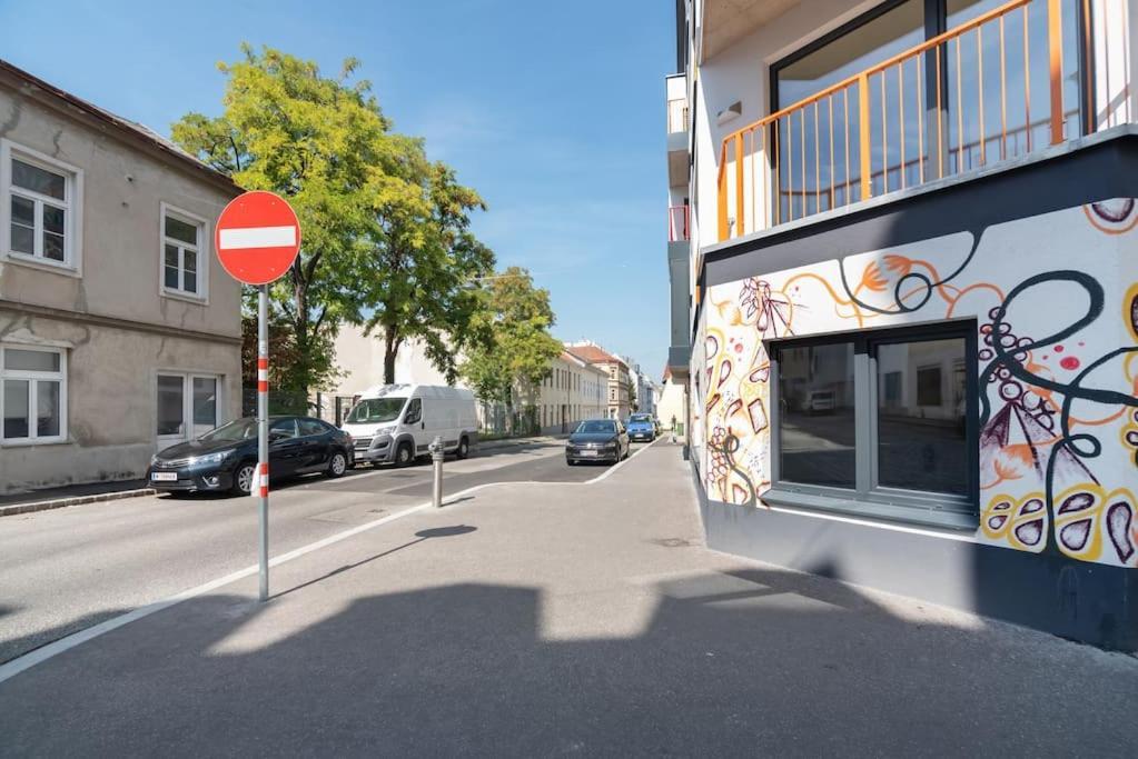 Neu Und Hell In Zentraler Ruhelage Mit Parkplatz Viena Exterior foto